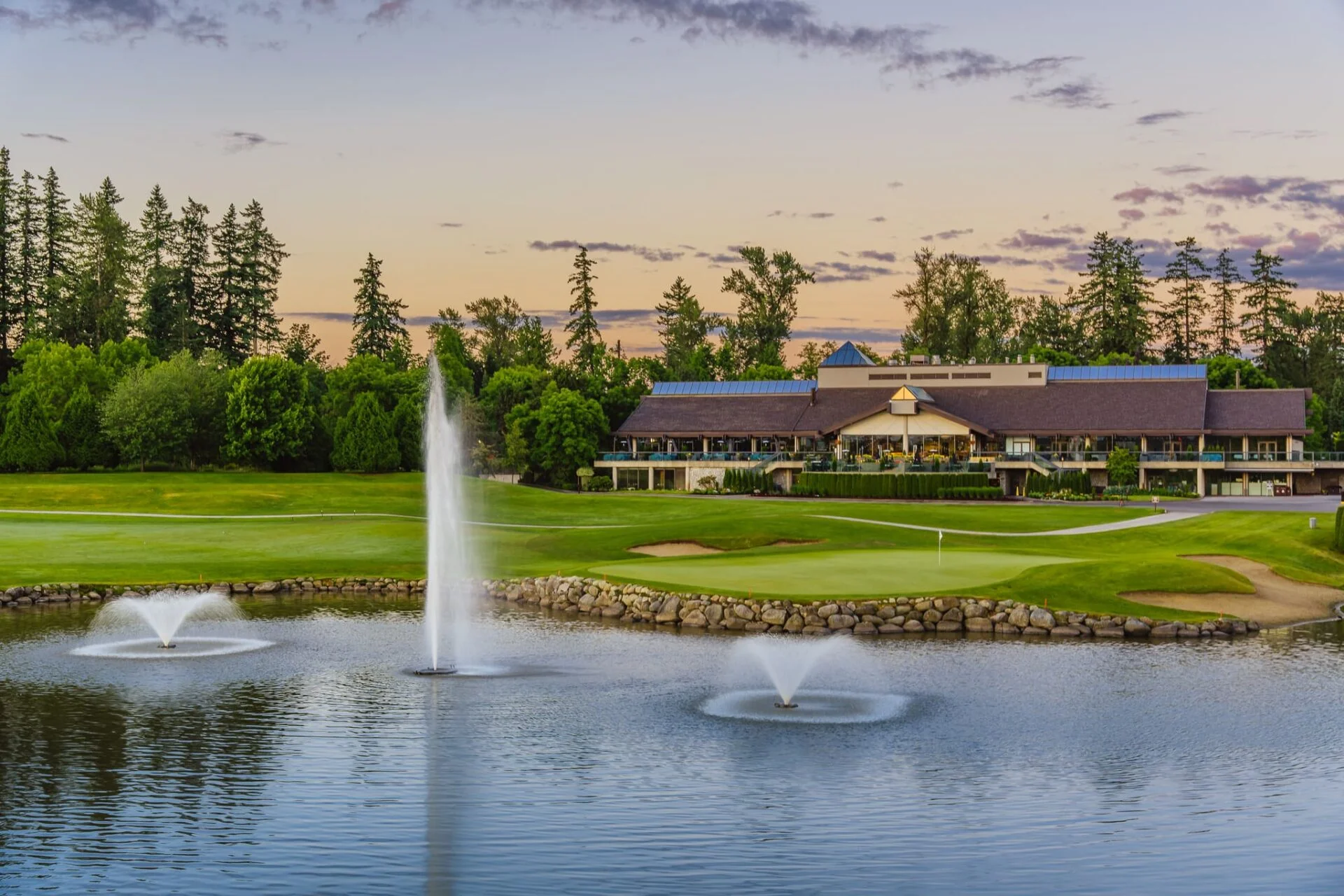 northview-golf-clubhouse-water-fountain-1920x1280 The Delta Hotels Grand Okanagan Resort. Beautiful blue waters with the hotel spread behind it.